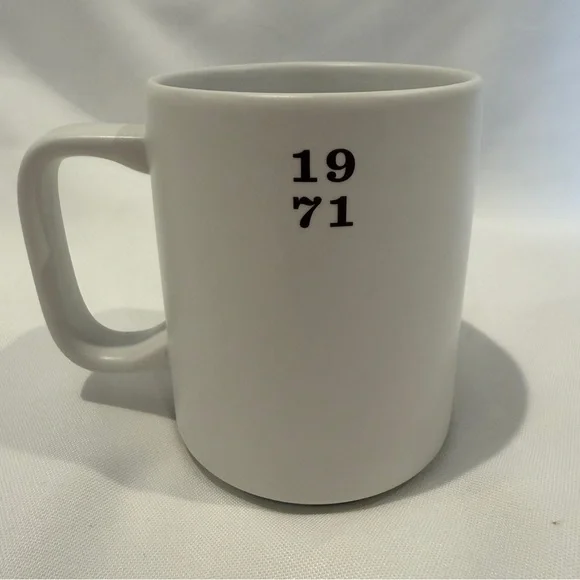 Starbucks Pike Place 1971 Limited Edition Coffee Mug - Picture 4 of 9
